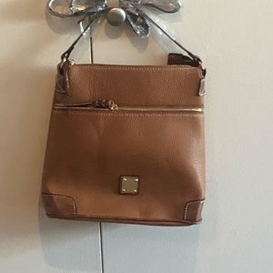 Brown (cognac) cross body purse.